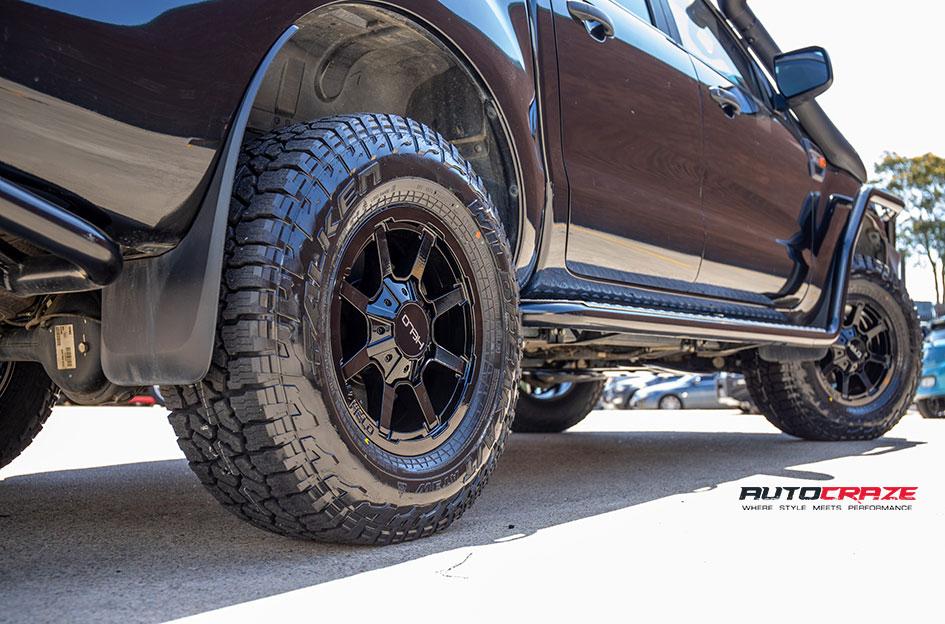 FORD RANGER HE909 GLOSS BLACK